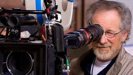 Steven Spielberg: Sinemanın Efsanevi Yönetmeni ve Klasik Filmleri